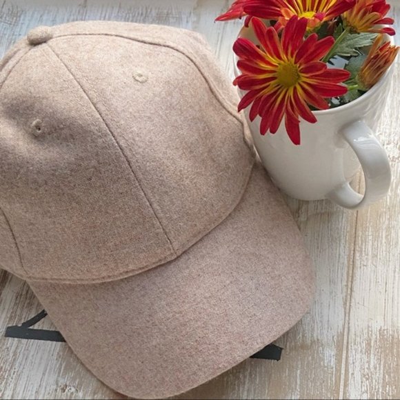 Alquimia Accessories - COLD WEATHER FLEECE BASEBAL HAT BEIGE